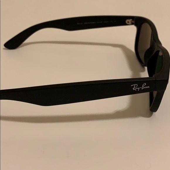 ✔️Polarized Matte black Ray Bans - Picture 2 of 6
